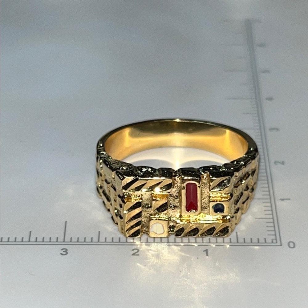Gold Tone Men’s Ring sits at about size 12.5.